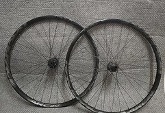 Race Face ARC 30 HD 29" auf DT Swiss 370  Laufradsatz