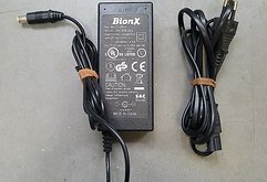 Bionx Ladegerät 48 Volt Akku 1 Pin 01-3635 Neu