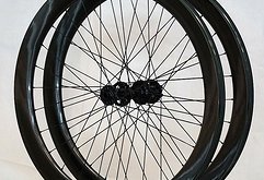 Truebc Duke  50mm Gravel Laufradsatz mit Trailmech Naben 1474g Aerolite S