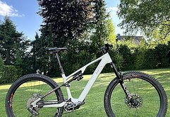 Cube AMS Hybrid ONE44 C:68X TM 400X 2025 L