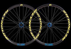 Reynolds Blacklabel Carbon DH Laufradsatz 29