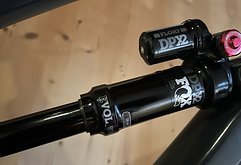 Fox  Racing Shox DPX2 Float 230x60 Metric