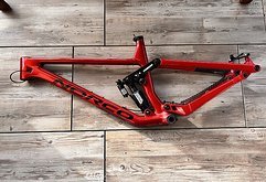 Norco Sight C Rahmen in Gr. L mit Fraezen Link und RockShox Vivid