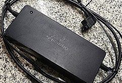 Shimano EC-6000 Ladegerät