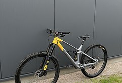 YT Industries Izzo Uncaged - Dream Build AXS / Öhlins / Crankbrother