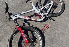 Ican P9 Enduro Bike Carbon - 170mm - Top Ausstattung!