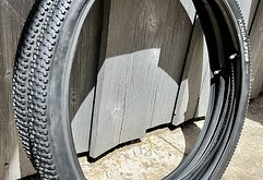 Kenda 2x Kenda Aptor 24x1.75 (44-507) mit AV Schläuchen