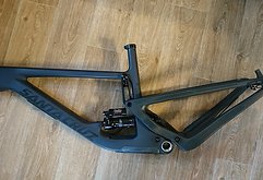 Santa Cruz Bicycles Megatower 1
