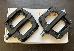 Excelsior Plattformpedal Flatpedal Pins Kunststoff-/Nylonpedal schwarz MTB NEU