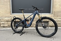 Pivot Cycles Shuttle LT Custom / Pro X0 Eagle Transmission / Neo Live