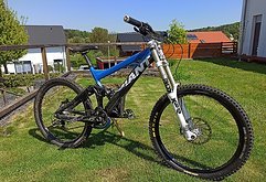 Giant Glory DH 2009 Gr.L