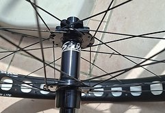 Salsa Cycles Fatbike Laufrad 15 x 142