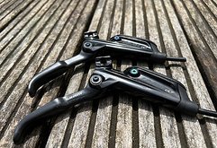 SRAM Level Ultimate Bremsgriffe (neu, Carbon & Titan, Non-Stealth)
