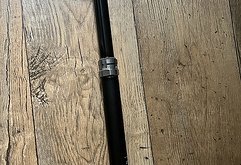 RockShox REVERB AXS 150mm 31,6 mm Sattelstütze mit Akku