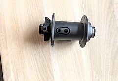 Crankbrothers Project321 DH Boost Nabe  20x110mm 28-loch
