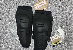IXS NEUE iXS TRIGGER RACE KNEE GUARD Knieprotektoren NP 150€
