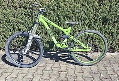 Commençal Supreme DH Junior 26" Customized