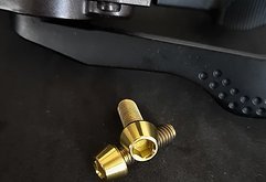 Ti-Suspension TITAN Schrauben Trigger M5x15 gold NEU