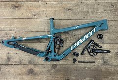 Pivot Cycles Trail 429 Frame Set / S,L,XL / Silber, grün, blau / NEU