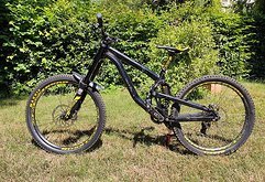 Solid Strike Black Star 27,5" (M/L)