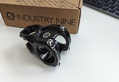 Industry Nine A35 Vorbau - 40mm Länge - Schwarz