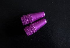Ohne Marke 2x Ventilkappen SV lila/violett (1 Paar) NEU