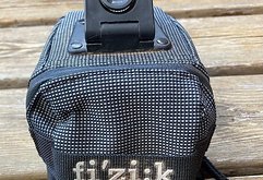 Fizik Satteltasche