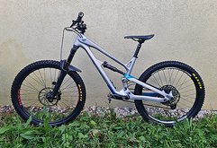 YT Industries Jeffsy CF Pro Race 27.5 Gr. M Neuer Rahmen!