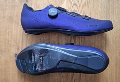 Fizik Decos Rennradschuhe  |  Farbe: Aubergine  |  Größe: 42