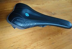 SQlab 611 Carbon Ergowave UVP 199 eur Breite 12 sattel