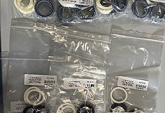 RockShox Abstreifer - Diverse Größen - NEU