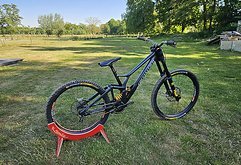 Specialized Demo Öhlins - Trickstuff Maxima - DT - Renthal