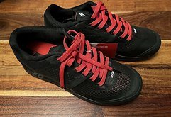 Specialized 2FO Clip Schuhe NEU! Gr. 44 black / red, SPD, 2F0, NP 140€