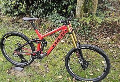 Trek Session 9.9, Gr. L, Fox 40, Carbon
