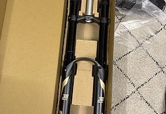 Sr Suntour Rux R2C2 Boost 2025 EQ ( 29" ) *Neu