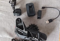 SRAM X0 Transmission Schaltwerk + Trigger + Ladegerät & Akku