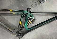 Mondraker Superfoxy RR Carbon Rahmen Gr. S / Aufpreis Öhlins RXF38 / TTX Coil