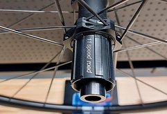 Dt  Swiss DT Swiss E 1800 SPLINE  23 700C VR+HR