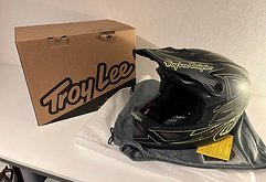 Troy Lee Designs D3 Fiberlite SPIDERSTRIPE