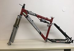 Rocky Mountain rot/silber/schwarz, 130 mm Federweg v + h