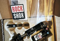 RockShox Vivid Coil R2C 216/63,5mm Tune Mid/Mid