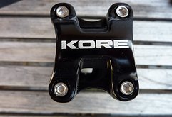 Kore Vorbau 90 mm, schwarz glänzend, neu