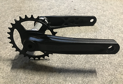 Race Face Aeffect 165mm with 28T chainring and bottom bracket