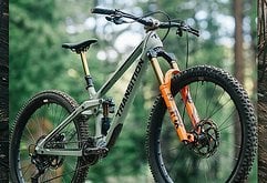 Transition Bikes Bikes Sentinel 29 V2 Carbon 46 m Framset incl. FOX X2 Factory Neu OVP