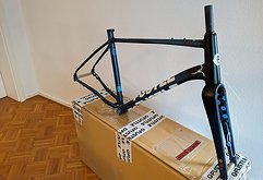 Fustle Causeway GR1 LG/XL Rahmen-Kit blau/schwarz