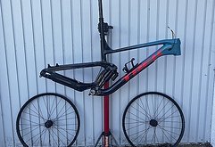 Trek Slash 2023 Enduro Rahmen Set 29“ XL Laufräder Dropperpost Vorbau MTB
