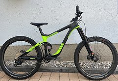 Giant Reign Advanced Carbon