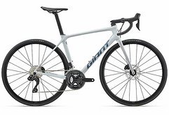 Giant TCR Advanced 1+ in ML - wie neu mit Carbonfelgen