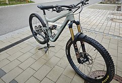 Ibis Cycles Ripmo v2 Carbon XT grau Größe XL mit 38er Fox Gabel