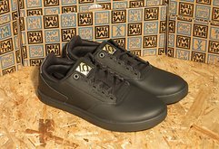 Five Ten District Enduro Dirt Flatpedal Schuhe NEU - EU 42
